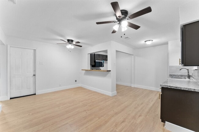 Foto del edificio - 12721 Dodson St