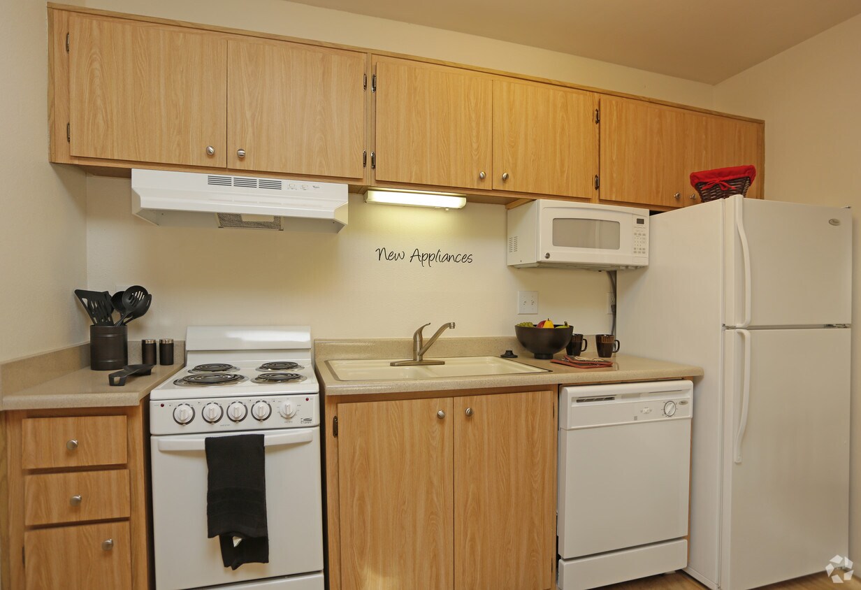 Overlook at Sunset Point Apartments 2955 N 400 W Layton, UT