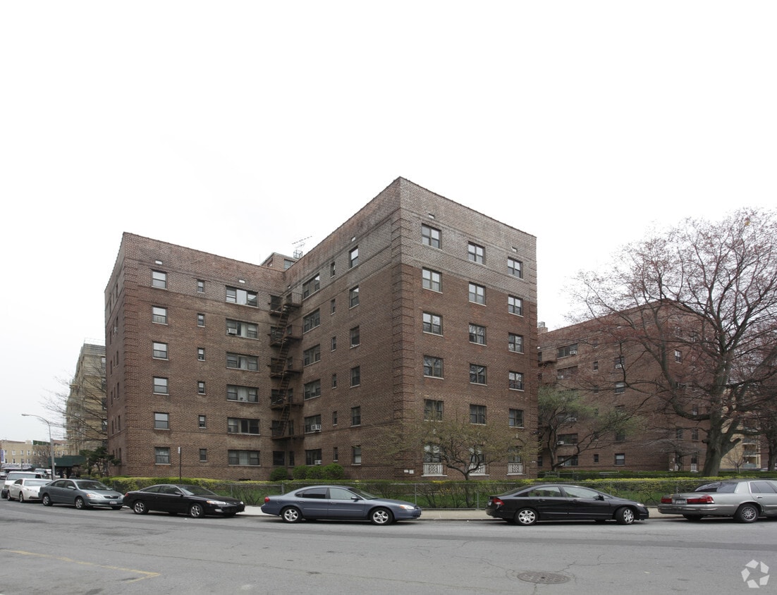 Primary Photo - 210 Brighton 15th Street