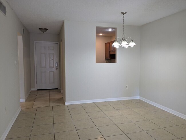 Building Photo - First Floor 1 Bedroom, 1 Bathroom Condo in Metro at Michigan Park