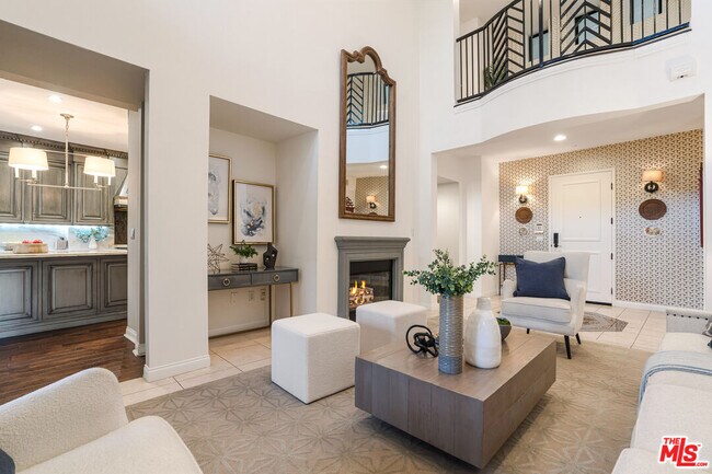 Building Photo - 5625 Crescent Park E