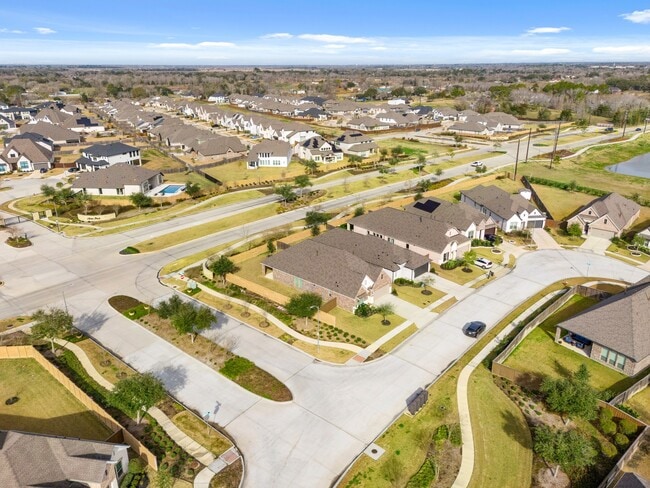 Building Photo - 4918 Morrison Dr