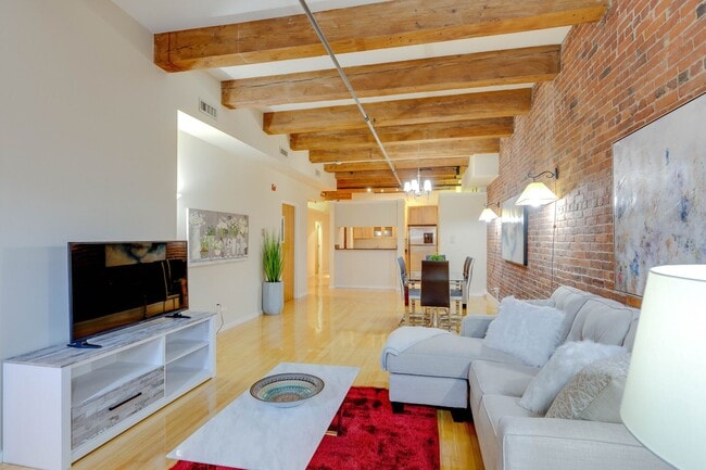 Photo - NORTH END 2 BED 2 BATH!!! Apartment