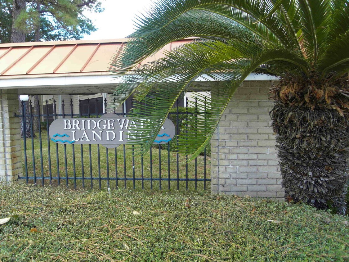 Foto principal - 14911 Wunderlich Dr