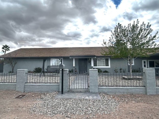 Building Photo - 1511 Rawhide Dr