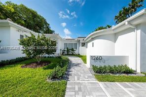Building Photo - 1260 NE 99th St