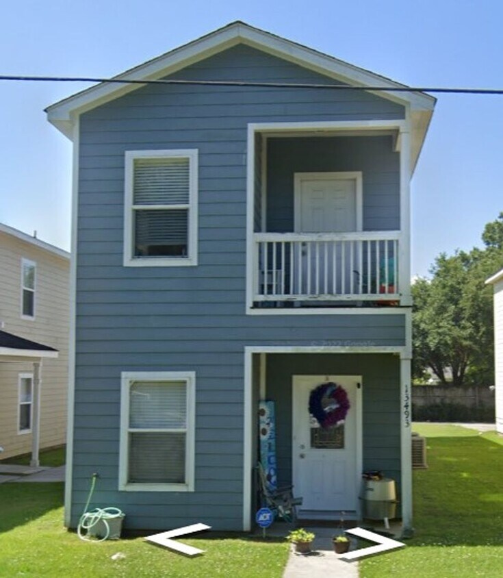 Primary Photo - 13493 Artes St
