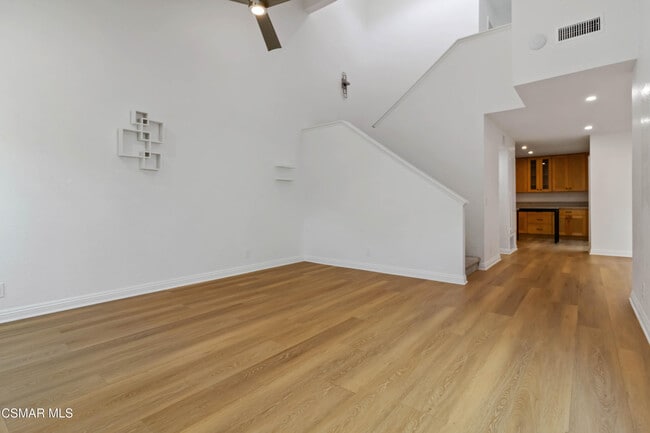 Foto del edificio - 646 Via Colinas