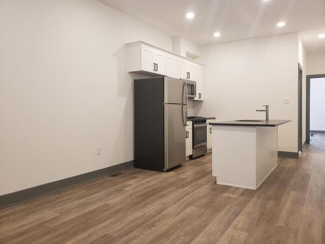 Photo - 4840 Umbria St Apartment