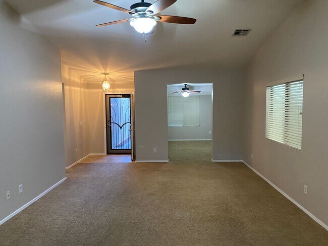Foto del edificio - Charming 3 Bed w/Den in Northwest Peoria