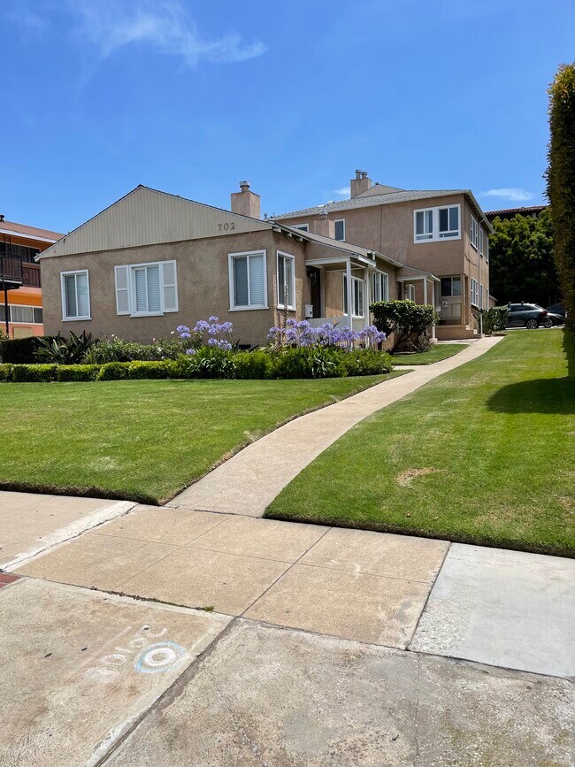 Foto del edificio - 702 S Pacific Coast Hwy