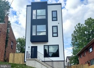 Building Photo - 5046 Astor Pl SE