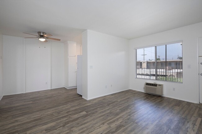 Interior Photo - Four Winds Apartments