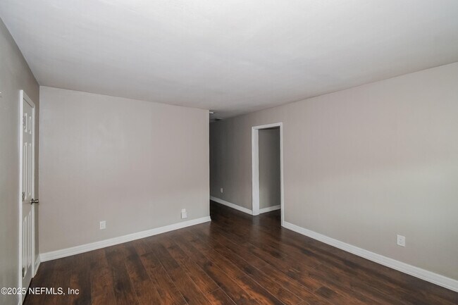 Foto del edificio - 4119 Sudbury Ave