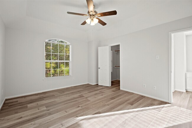 Foto del edificio - 308 Meadow Trail Ct