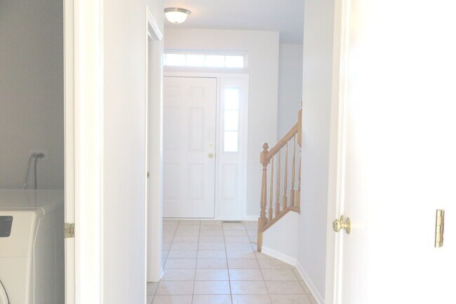 Building Photo - 1810 Oleander Dr