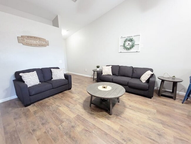 Foto del edificio - 9139 E 31st Ln