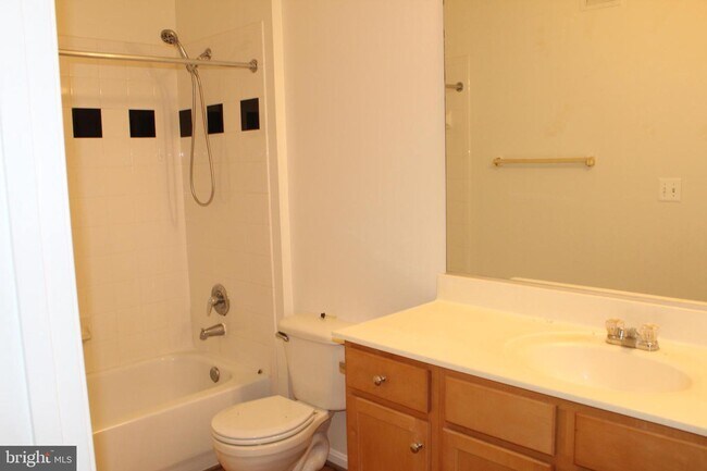 Building Photo - 5126 Brittney Elyse Cir