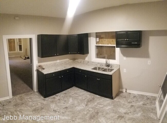 Building Photo - 4 br, 2 bath House - 41 E 100th Pl