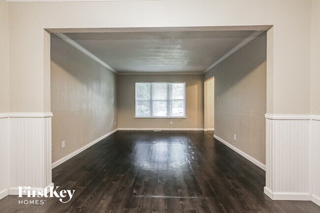 Building Photo - 5507 Somers Dr