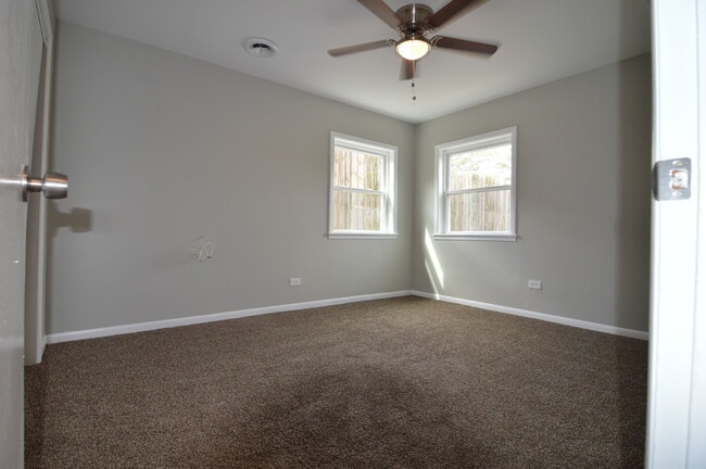 Building Photo - 2064 N 18th Ave