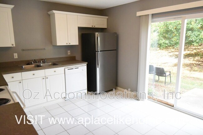 Foto del edificio - 4530 NW 57th St