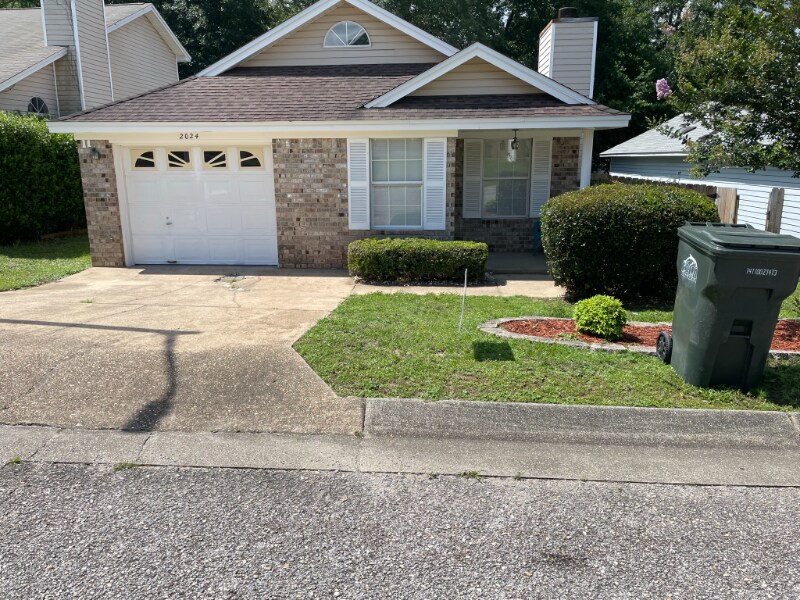 Primary Photo - 2024 Cambridge Cir
