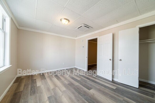 Foto del edificio - 112 N High St