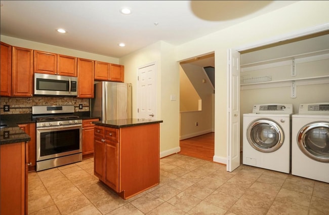 Building Photo - 13513 Niagara Falls Ct