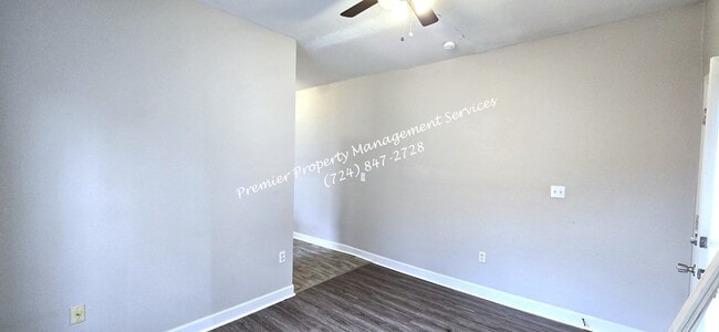 Foto del edificio - 465 E Washington St