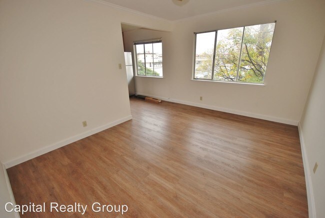 Building Photo - 516 E Hillsdale Ct