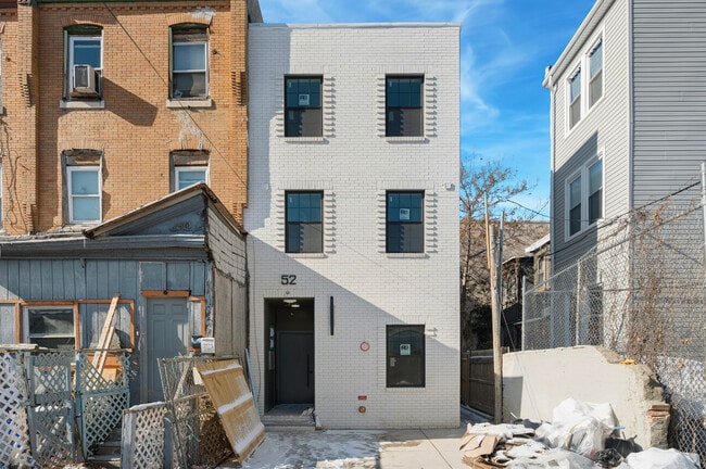 Building Photo - 52 N 51st St