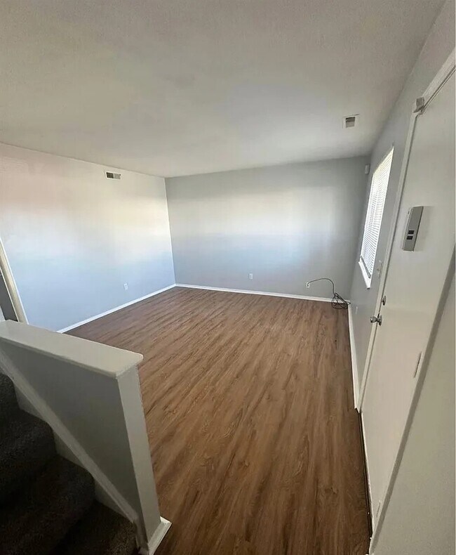 Building Photo - 1556 Meredith Dr