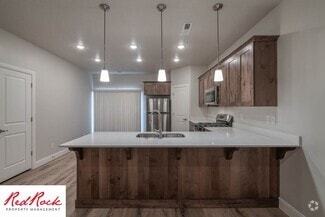 Building Photo - 499 N 550 W