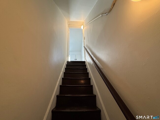 Building Photo - 57 Seaside Ave