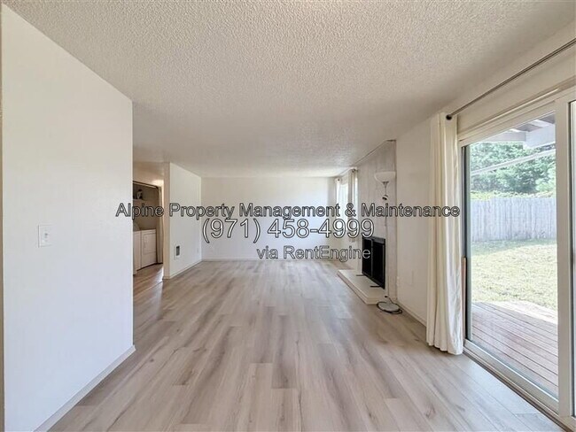 Building Photo - 6457 SW 192nd Ave