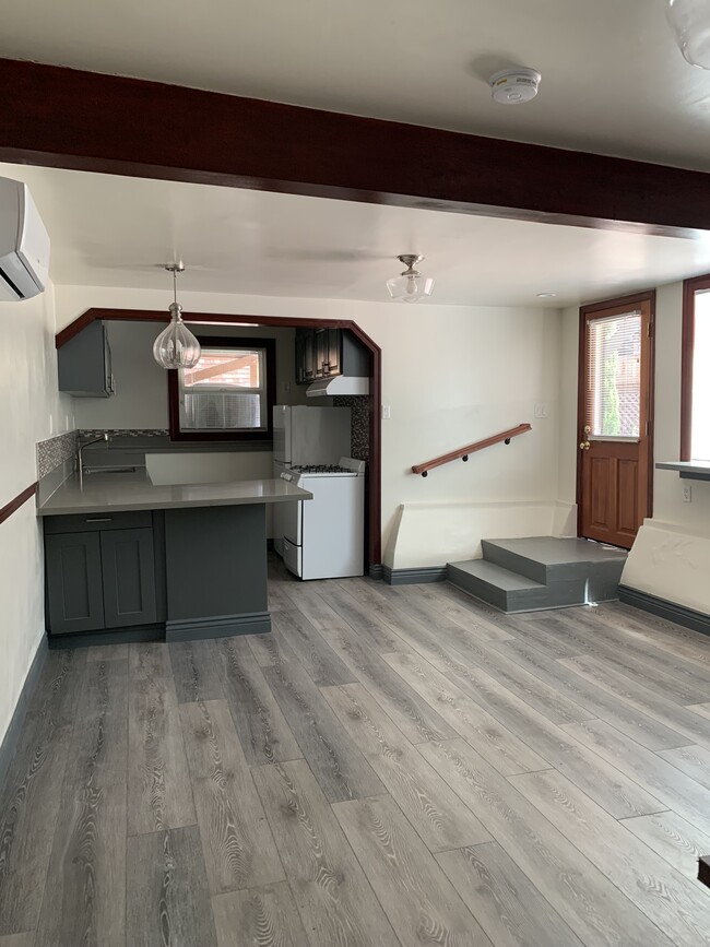 Open kitchen - 22417 Charlene Way