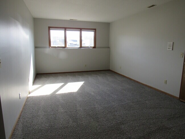 Building Photo - 703 11th Avenue B Ct