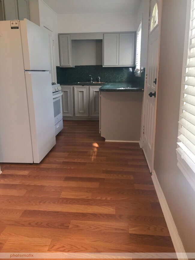 Foto del edificio - 509 Bluebonnet Dr