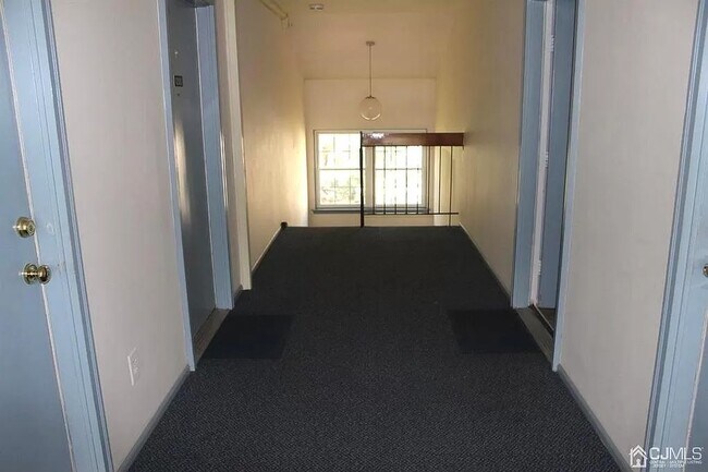 Building Photo - 119 Keystone Ct