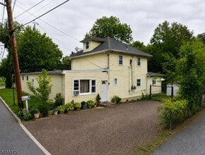 Building Photo - 147 Meriline Ave