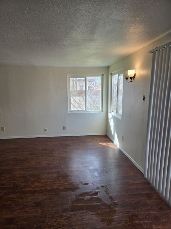 Foto del edificio - 471 E Nugent St