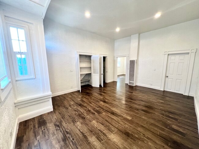 Building Photo - 1709 Peralta St