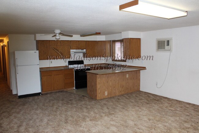 Building Photo - 207 E Garland Ave