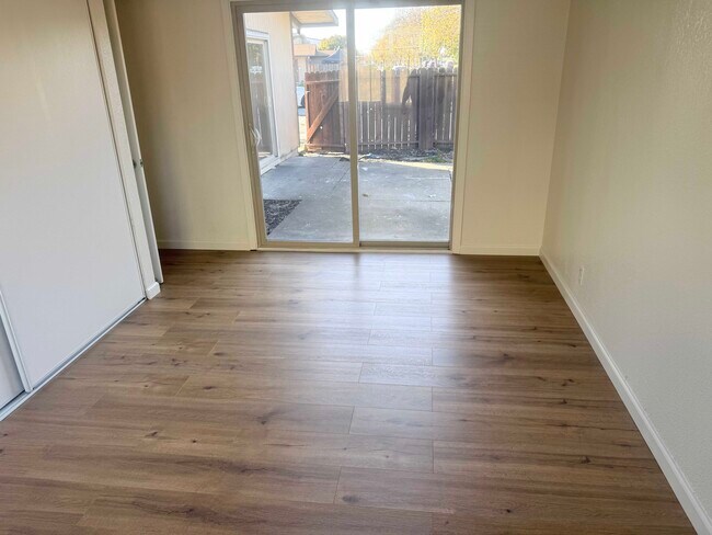 Building Photo - 4710 Cutting Cir