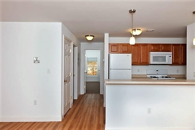 Interior Photo - Nashua Investors