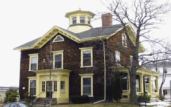 Primary Photo - 137 Highland Ave
