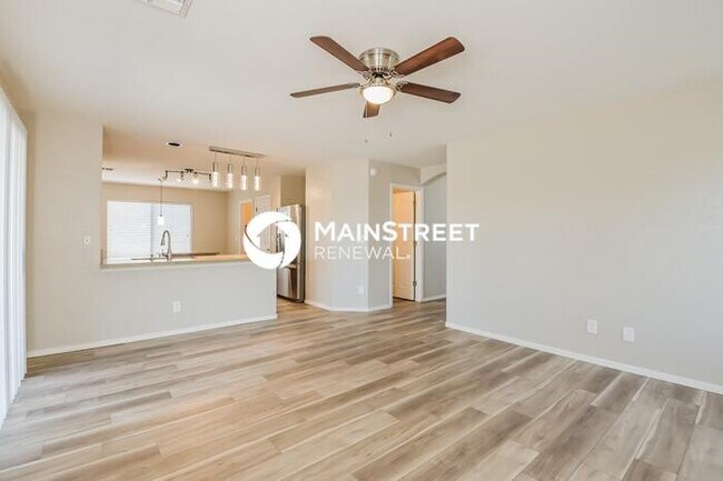 Building Photo - 4 Bedroom Pet-Friendly Home in TUCSON, AZ with Main Street Renewal