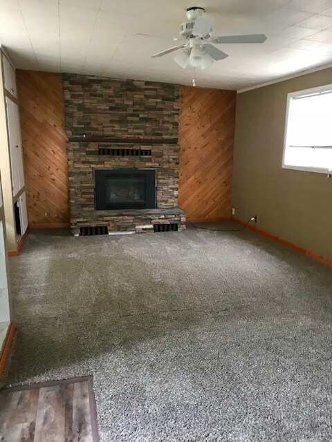 Building Photo - 3 br, 2 bath House - 705 Mountain View Rd