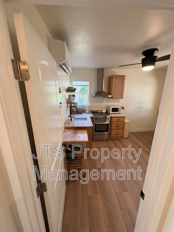 Foto del edificio - 6906 Pin Oak Ct